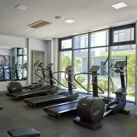Lägenhet Luxury Suits - Cu Piscina Gym Restaurante In Prima Linie La Mare