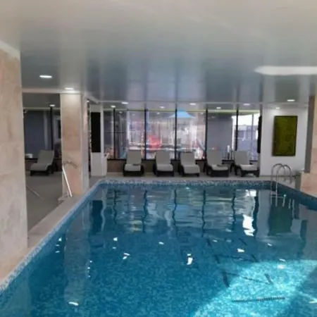 Lägenhet Luxury Suits - Cu Piscina Gym Restaurante In Prima Linie La Mare Năvodari