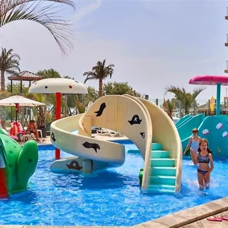 Alezzi Luxury Apartamente-resort Cu Piscina Gym Restaurante In Prima Linie La Mare *